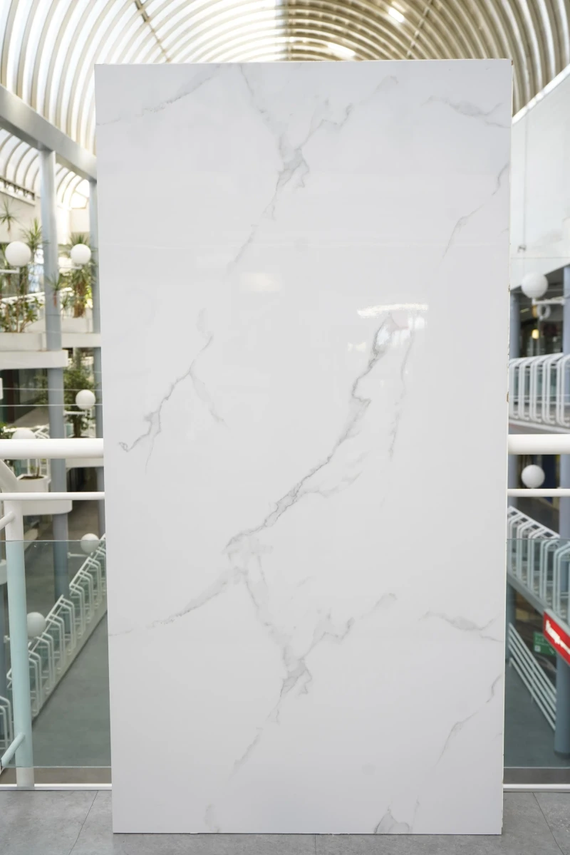 PVC Calacatta Clásico Brillo